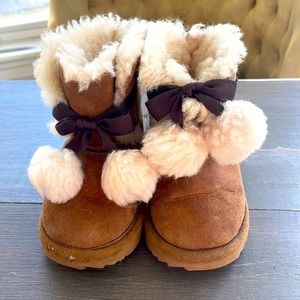 Toddler Uggs Pom Poms Size 8